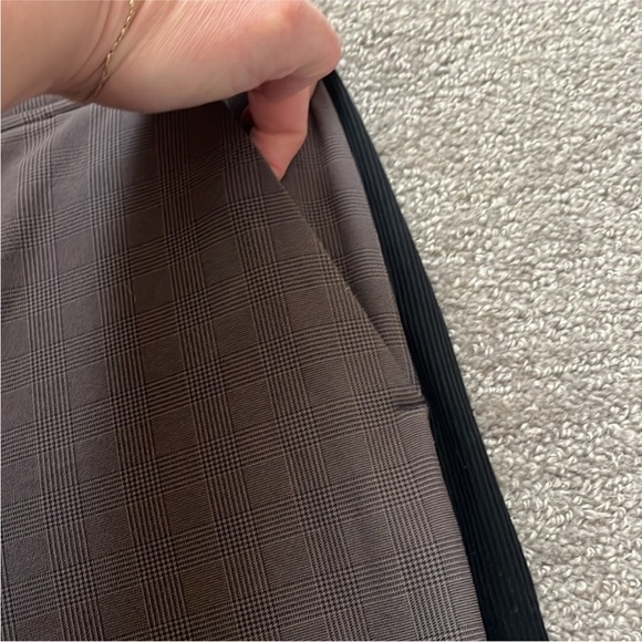 Athleta Brooklyn Ankle Pant Plaid Elastic waistband Size 6 - Picture 4 of 9